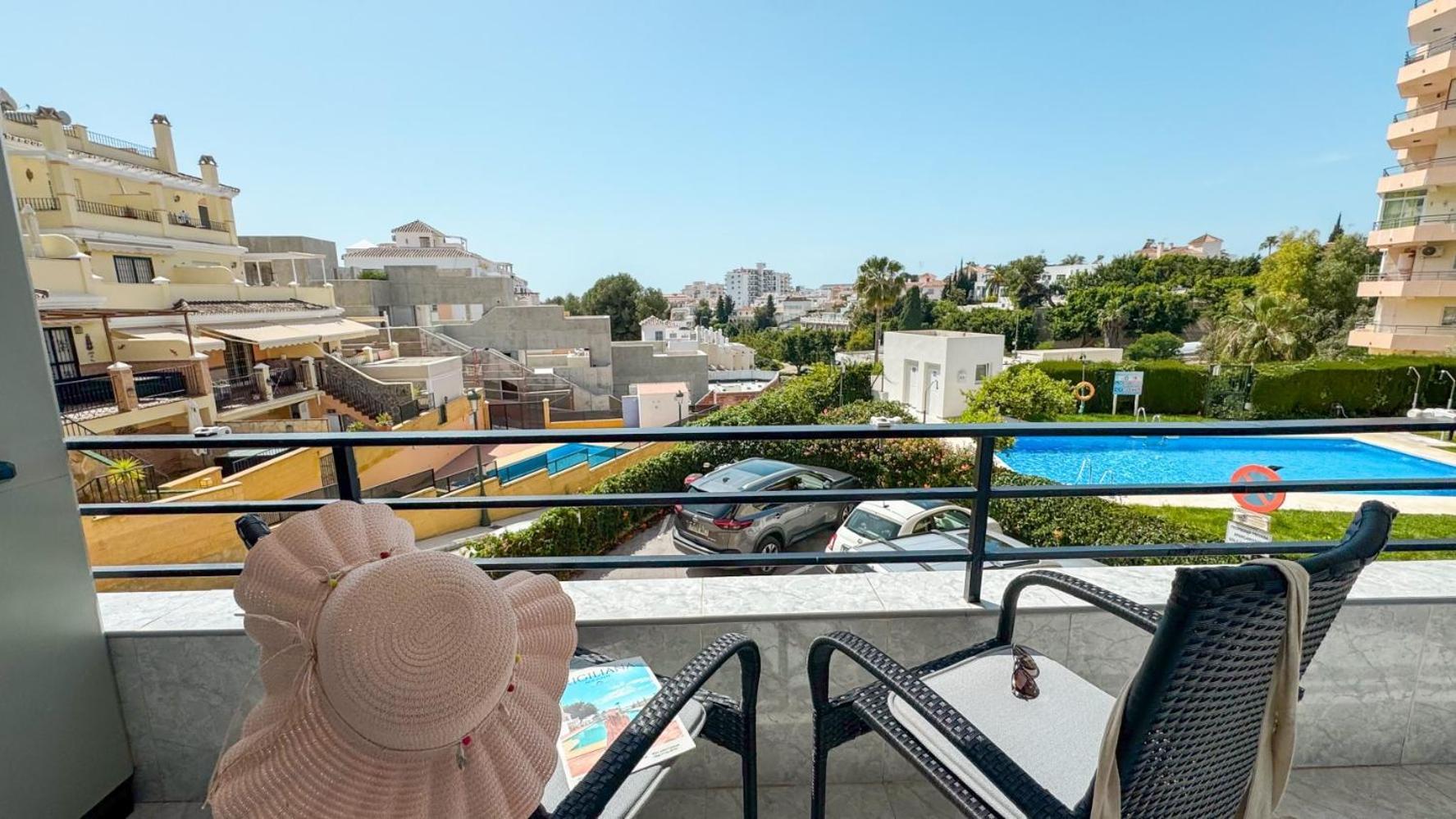Hawaii 1St Floor Burriana, Nerja Apartment Exterior photo