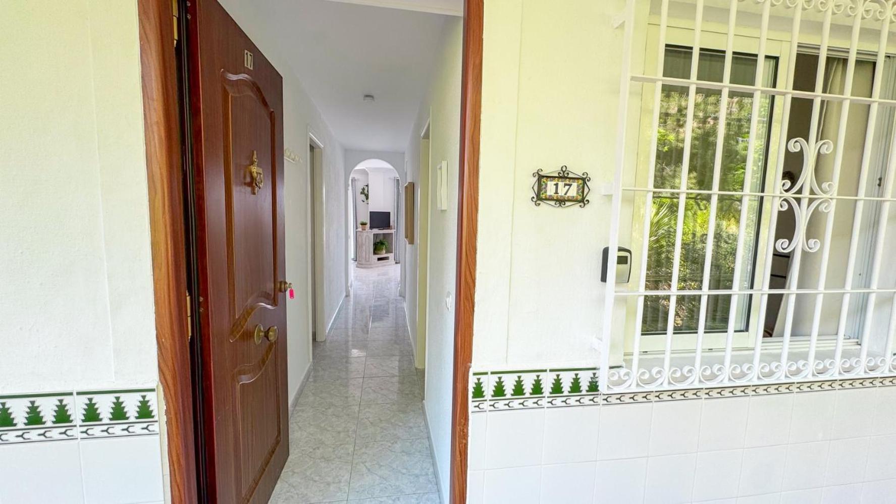 Hawaii 1St Floor Burriana, Nerja Apartment Exterior photo